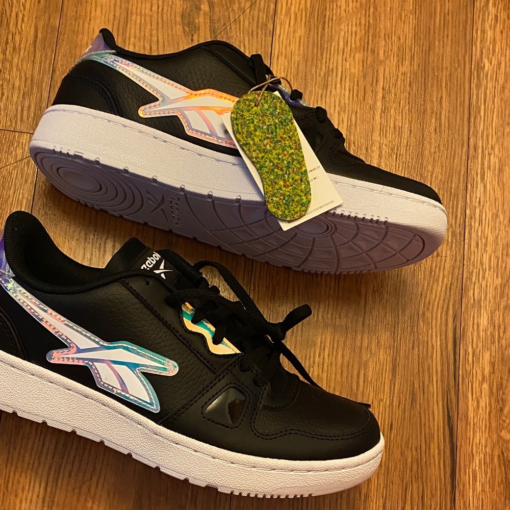 BNWT WOMENS REEBOK COMFORT FOOTBED SNEAKERS